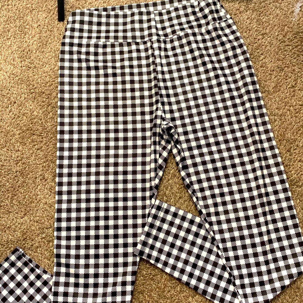 Gingham black and white leggings